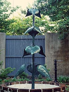 Tropical-Leaf-Fountain-detail.jpg